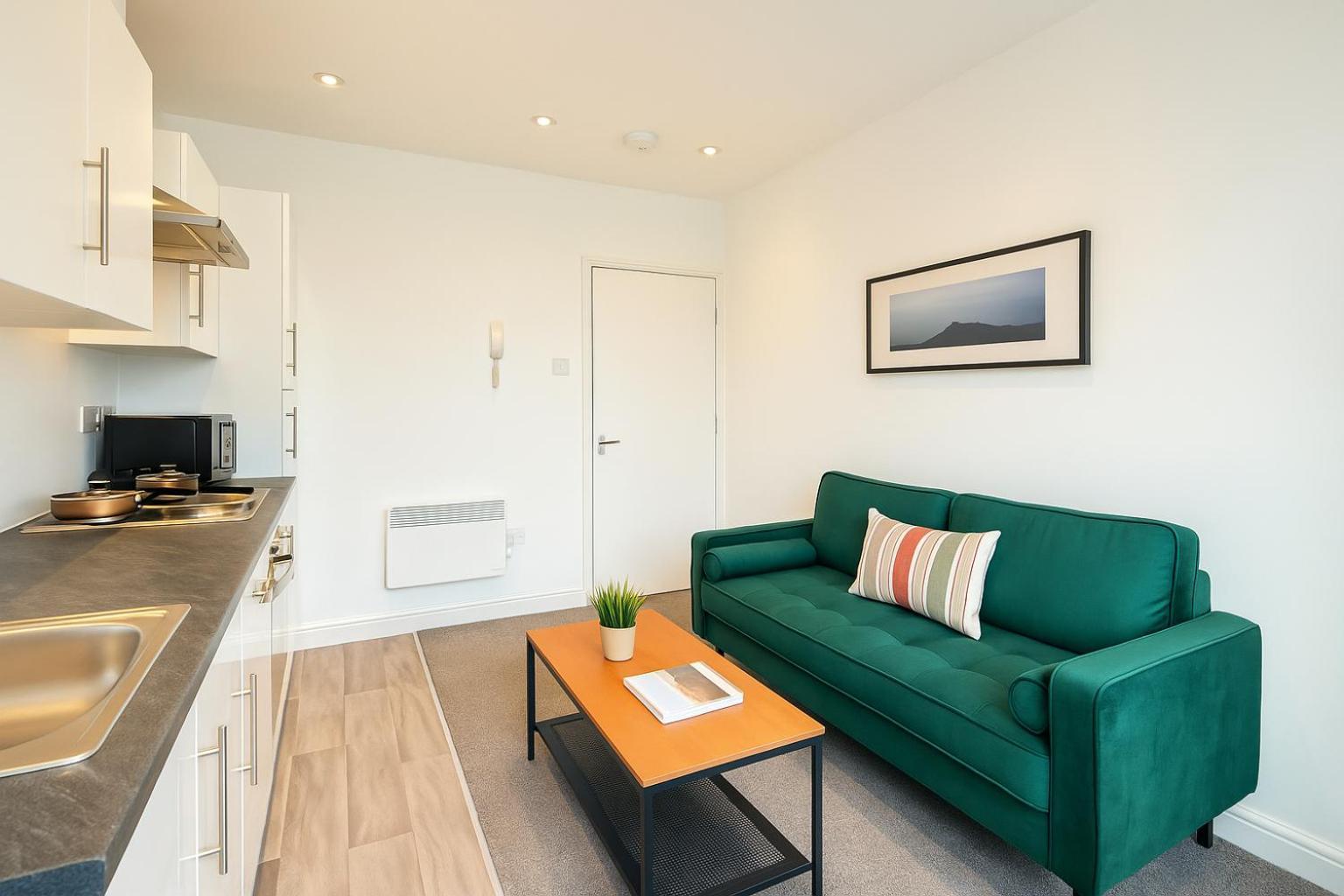 2 Bedroom Apartment Near City Centre, Uni & Parks! Cardiff Kültér fotó